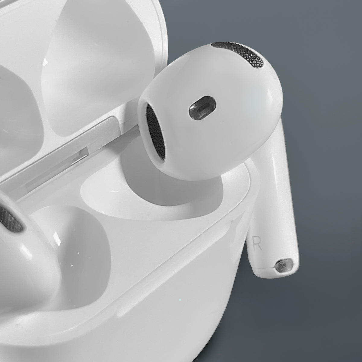 Epic - AirPods Pro (4th Gen)